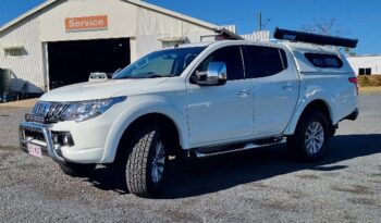 MITSUBISHI TRITON GLS full